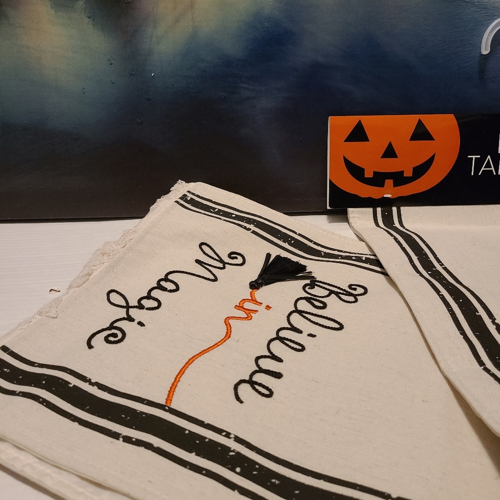 Decorative Table Runner - Picture 13 of 15